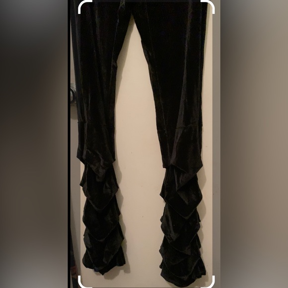 ✨⚡️💥Black Velvet Catsuit with Stacked Legs - Picture 11 of 14